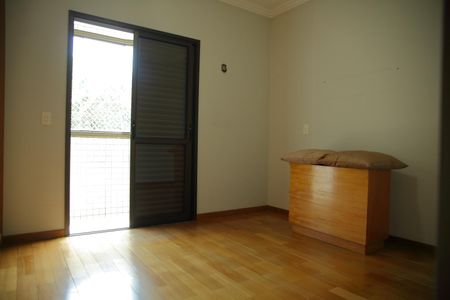 Apartamento à venda com 119m², 3 quartos e 3 vagasSuíte 2 