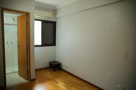 Apartamento à venda com 119m², 3 quartos e 3 vagasSuíte 1 