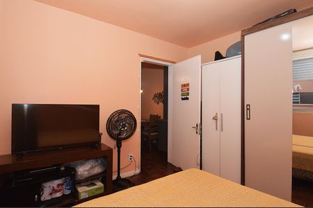 Quarto de apartamento à venda com 1 quarto, 42m² em Rubem Berta, Porto Alegre