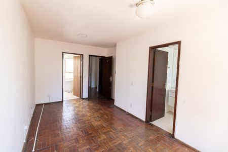 Studio à venda com 28m², 1 quarto e sem vaga Studio à venda com 28m², 1 quarto e sem vagaSala/Quarto
