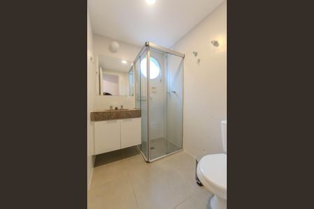 Banheiro de apartamento para alugar com 1 quarto, 35m² em Cerqueira César, São Paulo