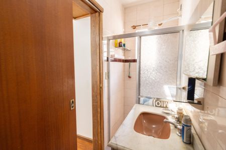 Casa à venda com 252m², 3 quartos e 3 vagas Casa à venda com 252m², 3 quartos e 3 vagasBanheiro Social