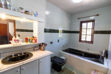 Casa à venda com 252m², 3 quartos e 3 vagas Casa à venda com 252m², 3 quartos e 3 vagasBanheiro da Suíte