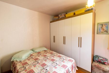 Casa à venda com 252m², 3 quartos e 3 vagas Casa à venda com 252m², 3 quartos e 3 vagasQuarto 2