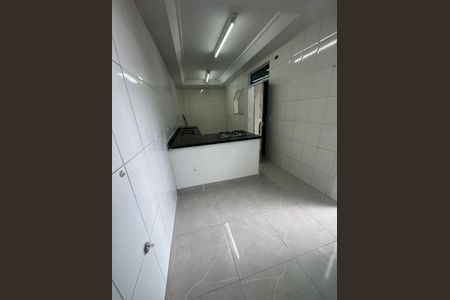 Foto 07 de casa à venda com 2 quartos, 190m² em Vila Domitila, São Paulo