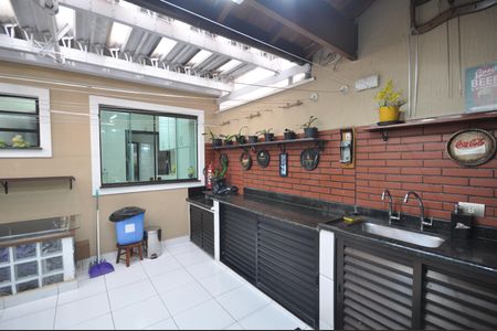 Casa à venda com 215m², 3 quartos e 4 vagasChurrasqueira