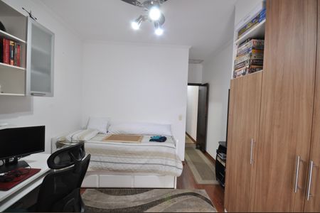 Casa à venda com 215m², 3 quartos e 4 vagasSuíte 3