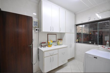 Casa à venda com 215m², 3 quartos e 4 vagasÁrea de Serviço