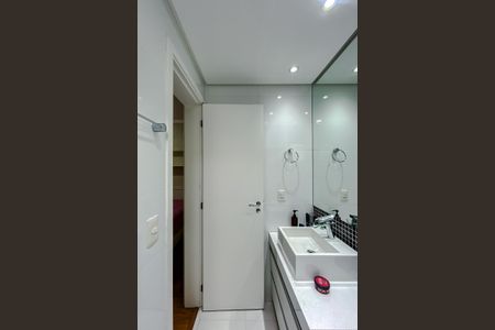 Apartamento à venda com 96m², 3 quartos e 2 vagas Apartamento à venda com 96m², 3 quartos e 2 vagasBanheiro da Suíte