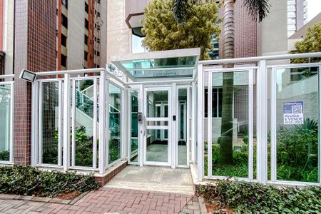 Apartamento à venda com 96m², 3 quartos e 2 vagas Apartamento à venda com 96m², 3 quartos e 2 vagasFachada