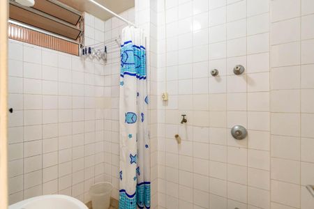 Banheiro de kitnet/studio para alugar com 1 quarto, 29m² em Vila Buarque, São Paulo