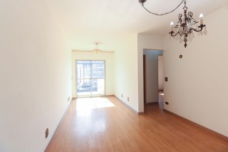 Apartamento para alugar com 70m², 2 quartos e 1 vaga Apartamento para alugar com 70m², 2 quartos e 1 vagaSala