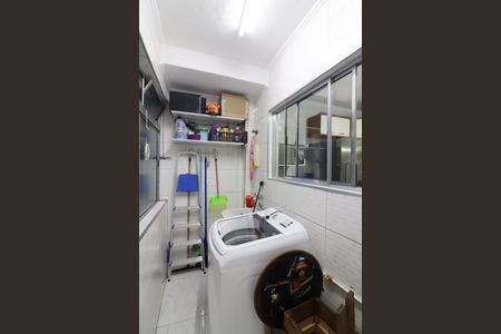 Apartamento à venda com 70m², 2 quartos e 1 vagaÁrea de Serviço