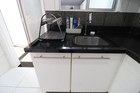 Casa de condomínio para alugar com 176m², 3 quartos e 2 vagasCozinha