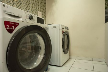 Apartamento à venda com 58m², 2 quartos e 1 vagaÁrea comum - Lavanderia