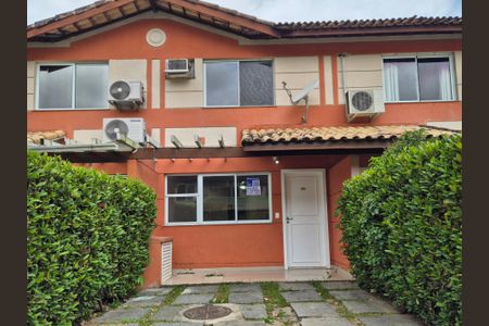 Casa de condomínio para alugar com 100m², 2 quartos e 1 vaga Casa de condomínio para alugar com 100m², 2 quartos e 1 vagaFachada