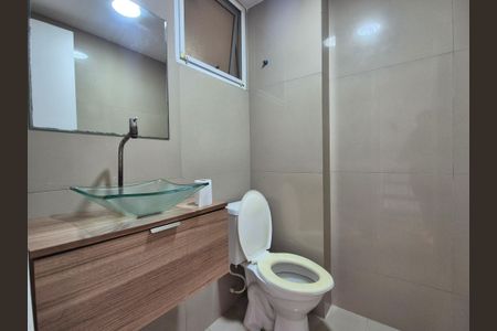 Lavabo de casa de condomínio para alugar com 2 quartos, 100m² em Recreio dos Bandeirantes, Rio de Janeiro