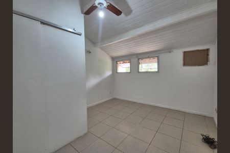 Casa de condomínio para alugar com 100m², 2 quartos e 1 vaga Casa de condomínio para alugar com 100m², 2 quartos e 1 vagaSótão