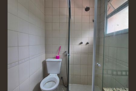 Casa de condomínio para alugar com 100m², 2 quartos e 1 vaga Casa de condomínio para alugar com 100m², 2 quartos e 1 vagaBanheiro da Suíte 2