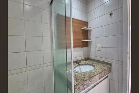 Casa de condomínio para alugar com 100m², 2 quartos e 1 vaga Casa de condomínio para alugar com 100m², 2 quartos e 1 vagaBanheiro da Suíte 1