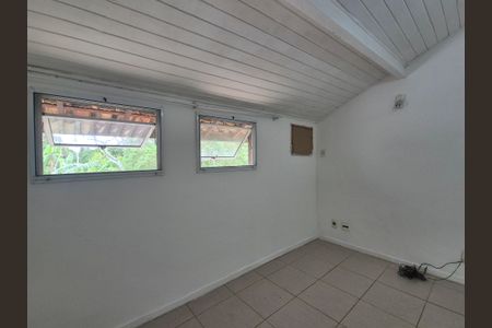Casa de condomínio para alugar com 100m², 2 quartos e 1 vaga Casa de condomínio para alugar com 100m², 2 quartos e 1 vagaSótão