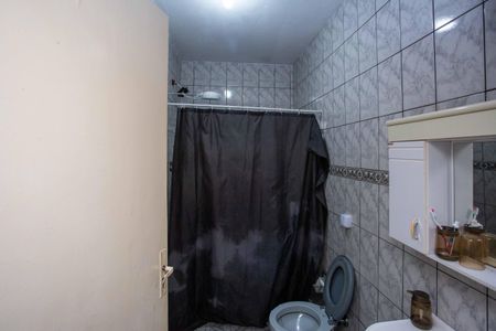 Casa à venda com 196m², 4 quartos e 2 vagasBanheiro