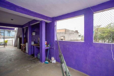 Casa à venda com 196m², 4 quartos e 2 vagasQuintal