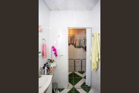 Casa à venda com 196m², 4 quartos e 2 vagasBanheiro