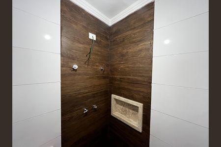 Casa à venda com 185m², 3 quartos e 3 vagas Casa à venda com 185m², 3 quartos e 3 vagasBanheiro da Suíte 2