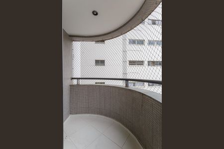 Apartamento para alugar com 72m², 3 quartos e 2 vagas Apartamento para alugar com 72m², 3 quartos e 2 vagasVaranda