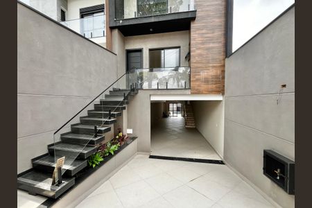 Casa à venda com 185m², 3 quartos e 4 vagas Casa à venda com 185m², 3 quartos e 4 vagasGaragem