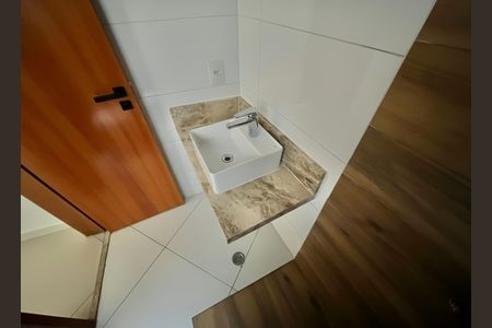 Casa à venda com 185m², 3 quartos e 4 vagas Casa à venda com 185m², 3 quartos e 4 vagasBanheiro da Suíte 2