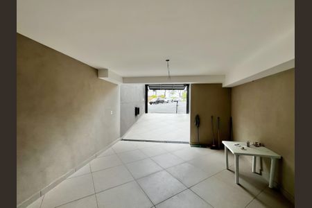 Casa à venda com 185m², 3 quartos e 4 vagas Casa à venda com 185m², 3 quartos e 4 vagasGaragem