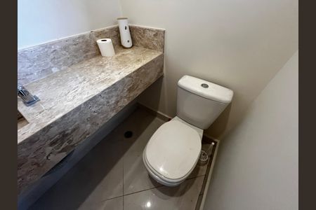 Casa à venda com 185m², 3 quartos e 4 vagas Casa à venda com 185m², 3 quartos e 4 vagasLavabo