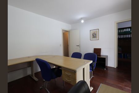 Casa à venda com 284m², 3 quartos e 3 vagasSuíte 1