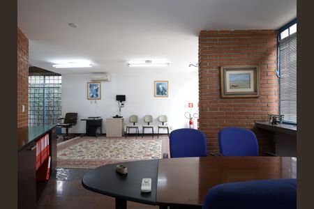 Sala de casa à venda com 3 quartos, 284m² em Jardim Leonor, São Paulo