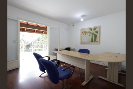 Casa à venda com 284m², 3 quartos e 3 vagasSuíte 1