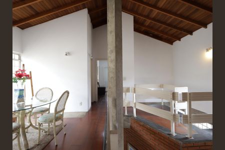 Casa à venda com 284m², 3 quartos e 3 vagasHall