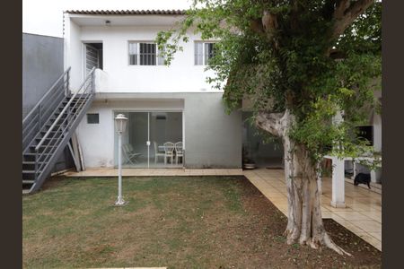 Casa à venda com 284m², 3 quartos e 3 vagasQuintal