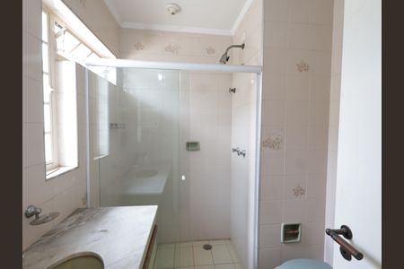 Casa à venda com 284m², 3 quartos e 3 vagasBanheiro da Suíte 3