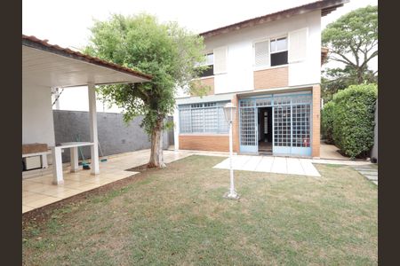 Casa à venda com 284m², 3 quartos e 3 vagasQuintal