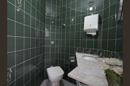 Casa à venda com 284m², 3 quartos e 3 vagasLavabo