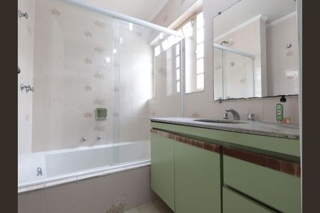 Casa à venda com 284m², 3 quartos e 3 vagasBanheiro da Suíte 1