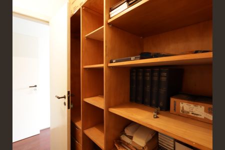 Casa à venda com 284m², 3 quartos e 3 vagasCloset da suíte 3