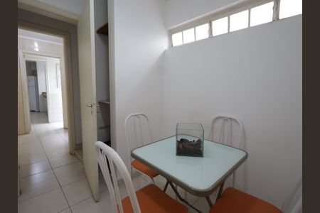 Casa à venda com 284m², 3 quartos e 3 vagasQuarto de Serviço