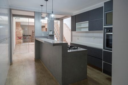 Casa à venda com 193m², 3 quartos e 4 vagas Casa à venda com 193m², 3 quartos e 4 vagasCozinha