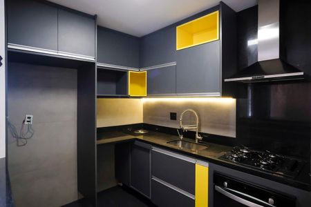 Apartamento à venda com 80m², 2 quartos e 2 vagasCozinha