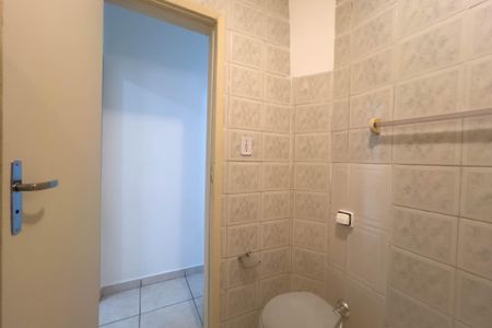 Banheiro Social de kitnet/studio para alugar com 1 quarto, 25m² em Liberdade, São Paulo