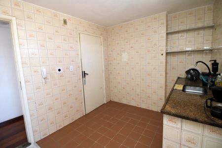 Apartamento para alugar com 93m², 2 quartos e 1 vagaCozinha