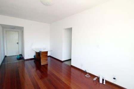 Sala                de apartamento para alugar com 2 quartos, 93m² em Brás de Pina, Rio de Janeiro